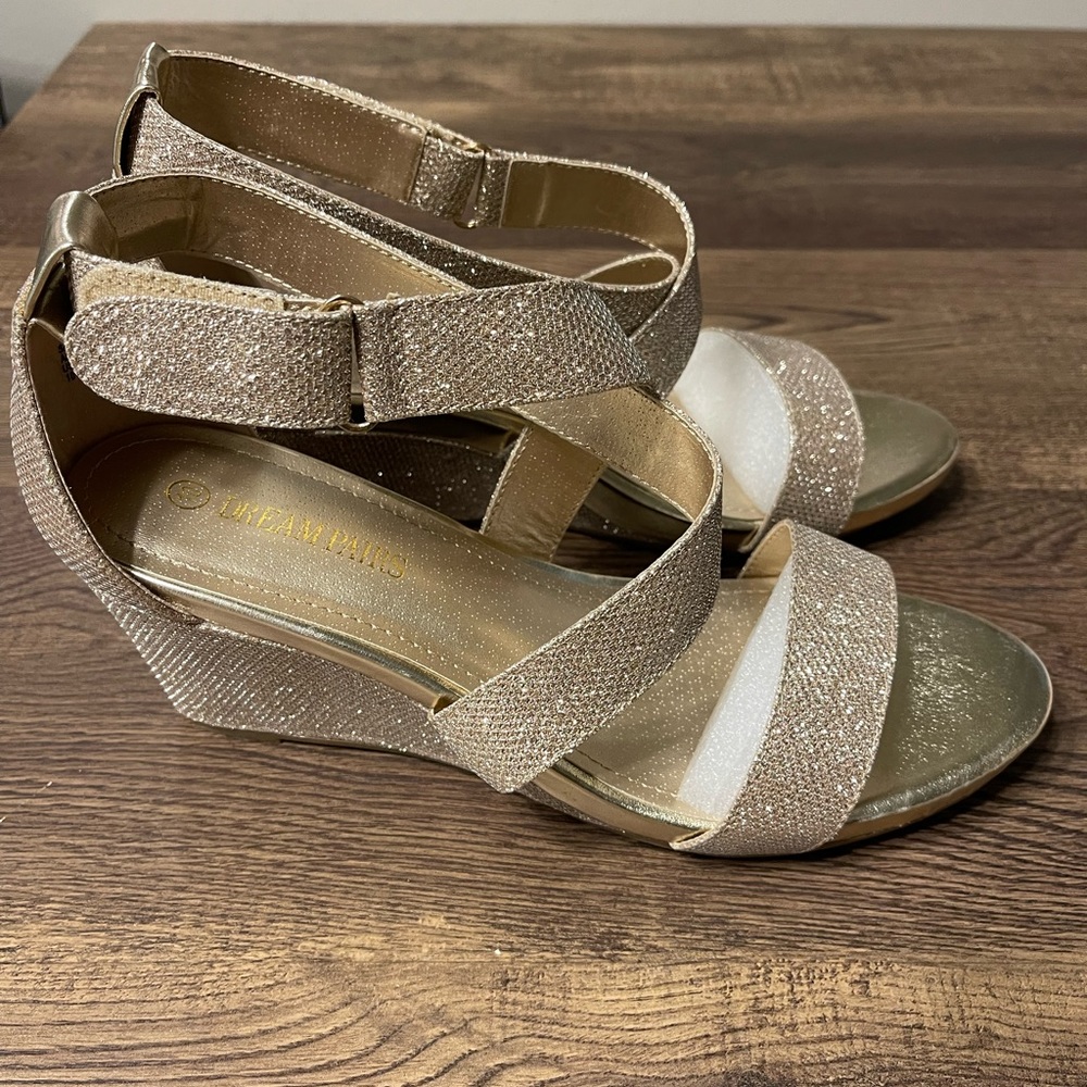 Gold glitter sandals